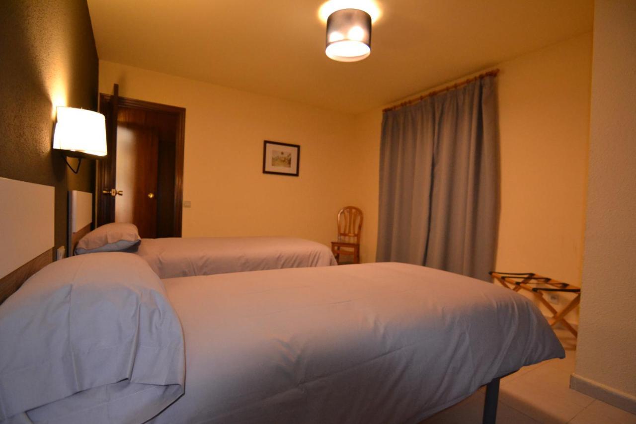 Apartamentos Turisticos Poblado Аринсал Экстерьер фото