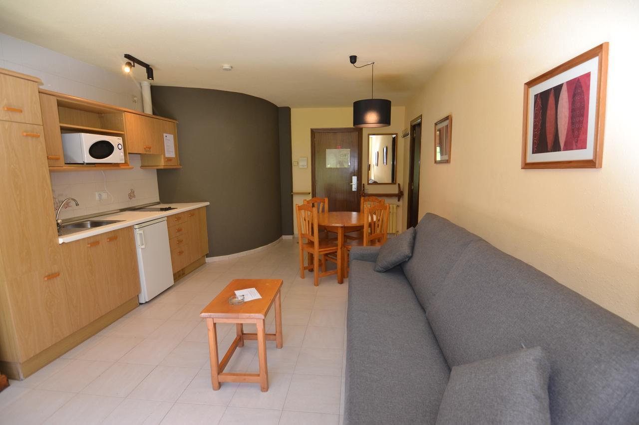 Apartamentos Turisticos Poblado Аринсал Экстерьер фото